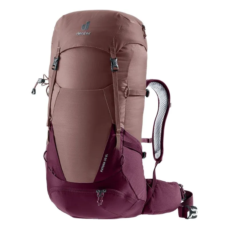 Mochila Deuter Futura 30 SL para mujer con espalda corta y ventilada.