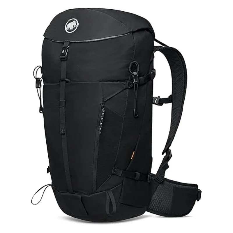 Mochila Mammut Lithium 30 para hombre con cinturon lumbar acolchado.
